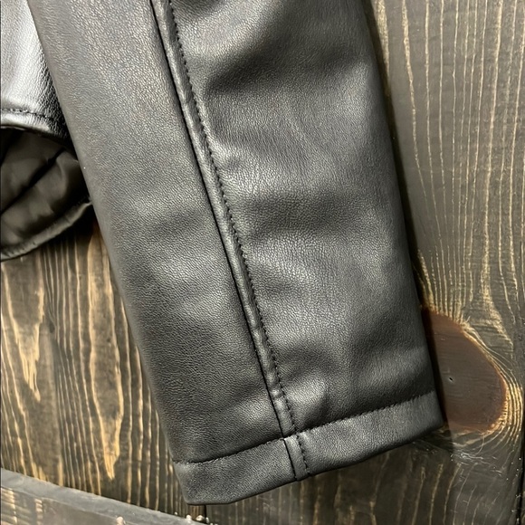 Zara Faux Leather Jacket M Black Full Zip Gold Hardware Short Length Peplum Boho - Picture 6 of 8